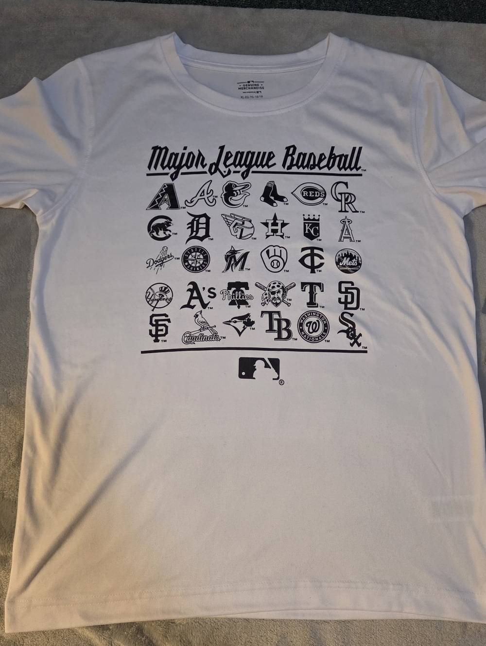 MLB Team Logos Tee, size youth XL 16/18, NWT
